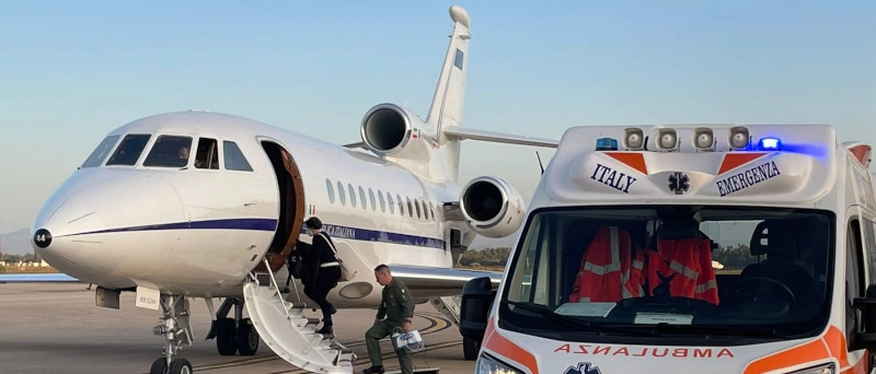 Gemellini in pericolo di vita, volo d’emergenza da Cagliari per ricoverarli a Monza