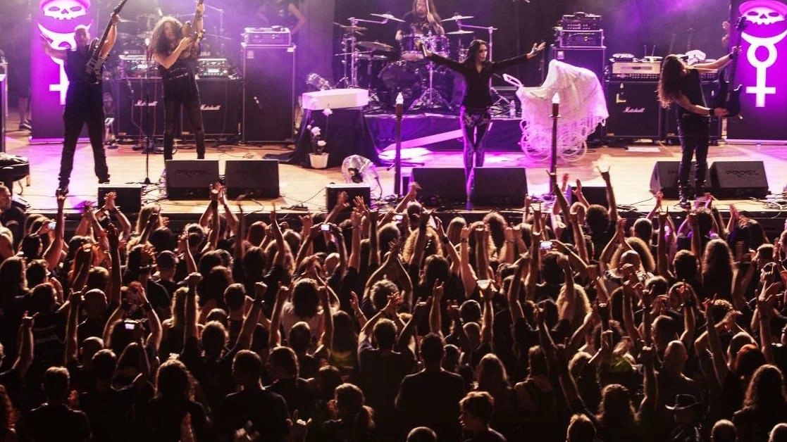 Fan da ogni regione. Live, il super evento per i dieci anni del festival Metalitalia