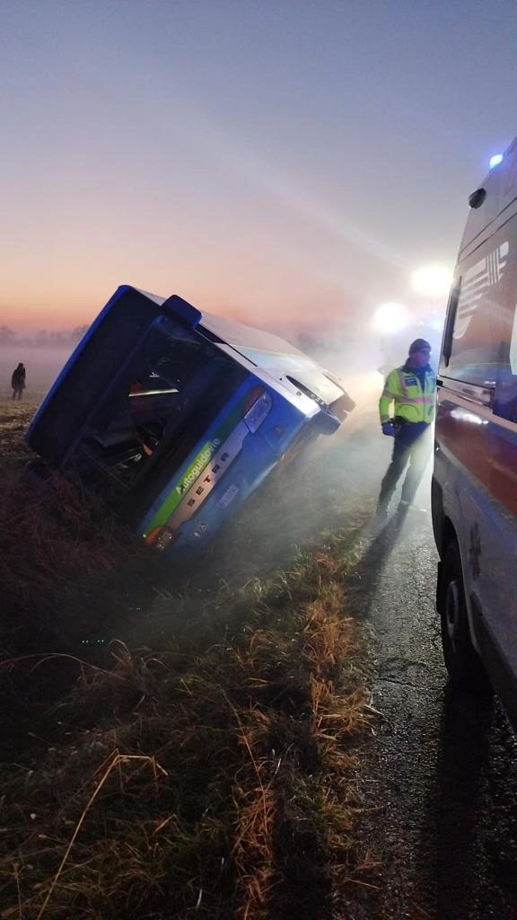 L'intervento per riportare il bus in asse (Torres)