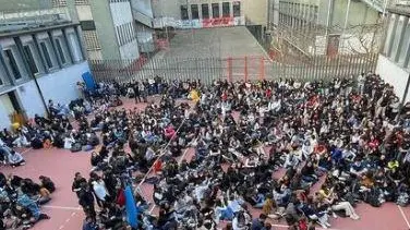Occupazione Setti Carraro e Manzoni