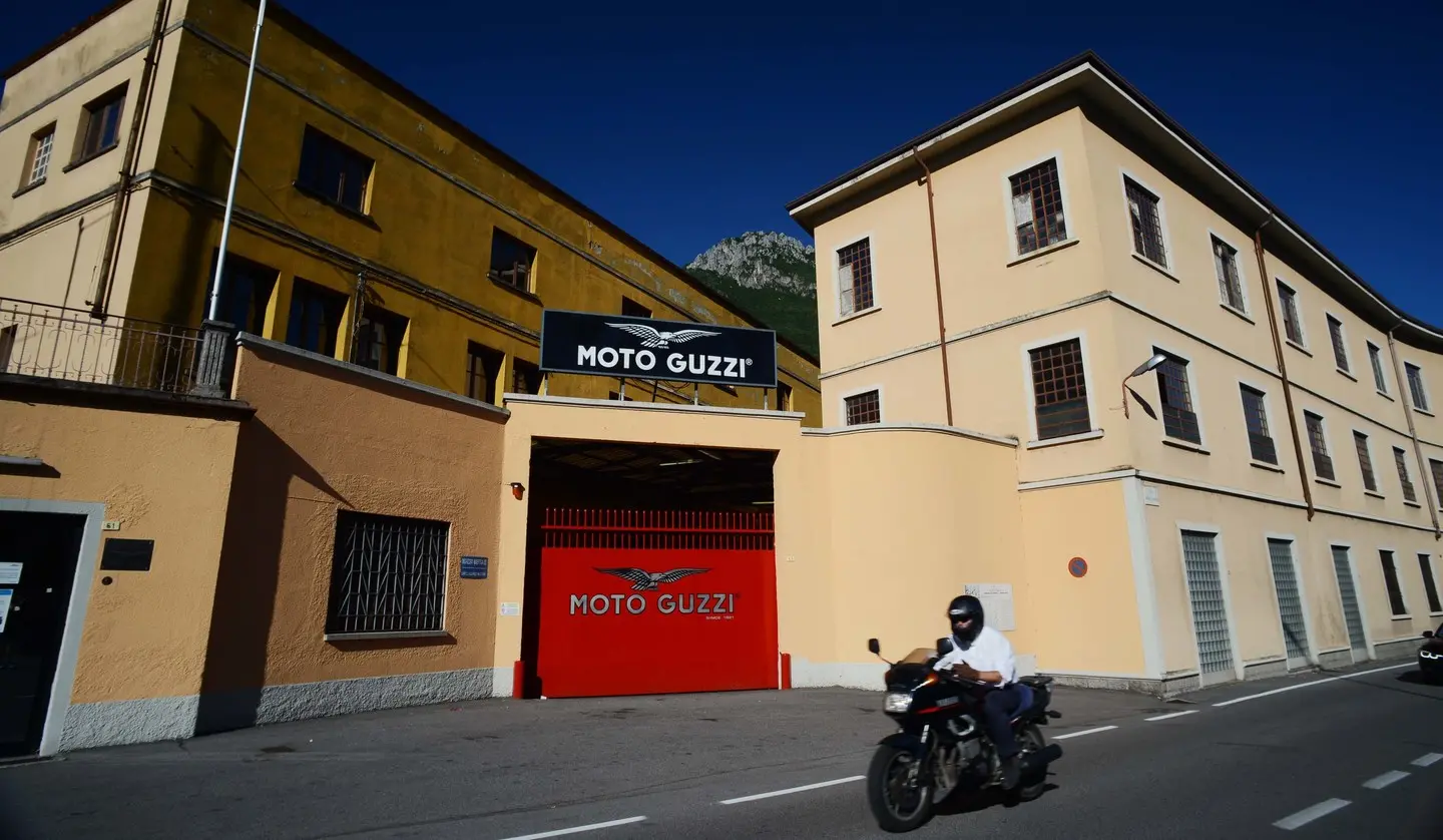 Moto Guzzi cresce nelle vendite e spinge il fatturato della Piaggio