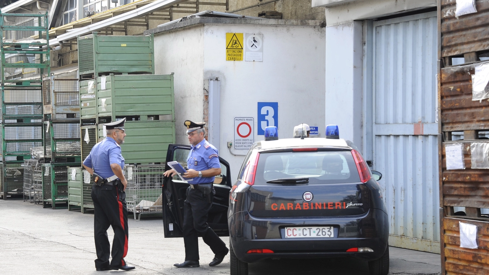 I carabinieri sul luogo del tragico incindente (Spf)
