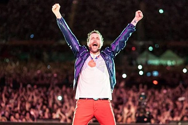Il cantante si esibirà per due volte a Viareggio: il 30 luglio e il 31 agosto