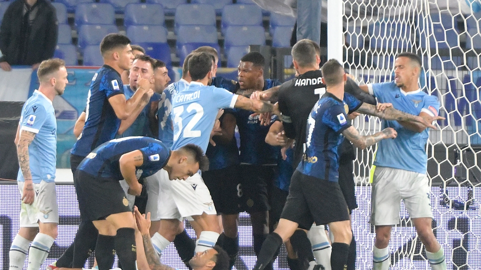 Un momento della partita Lazio-Inter
