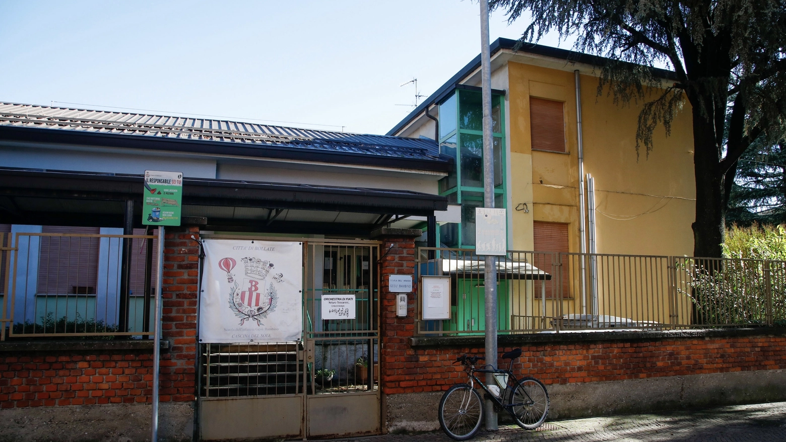 Scuola materna Gesù Bambino Bollate chiusa per danni maltempo