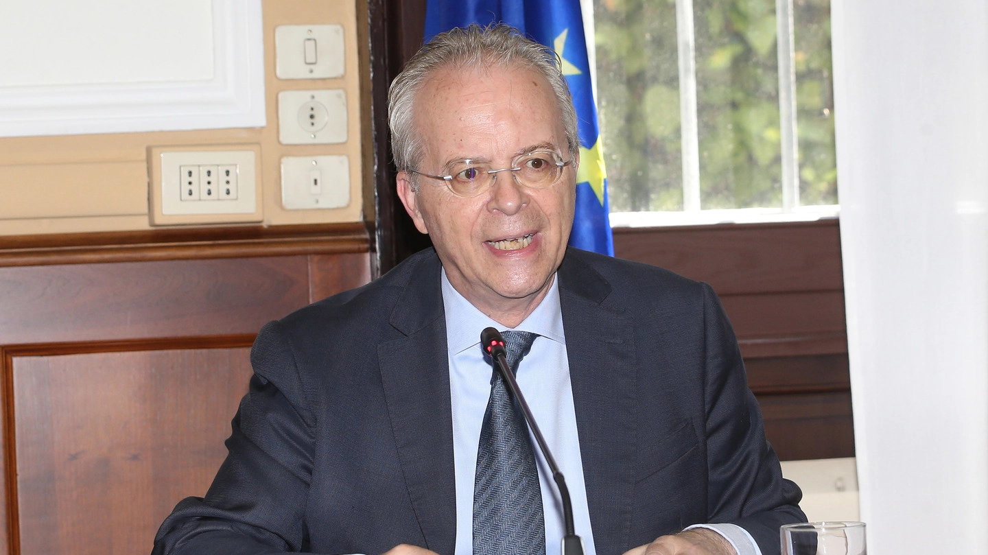 Il prefetto di Milano Renato Saccone Il prefetto di Milano Renato Saccone
