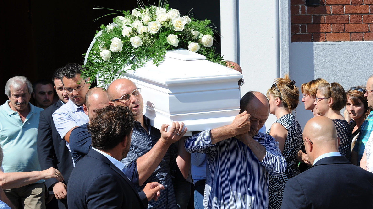 Il funerale di Erik Martinelli