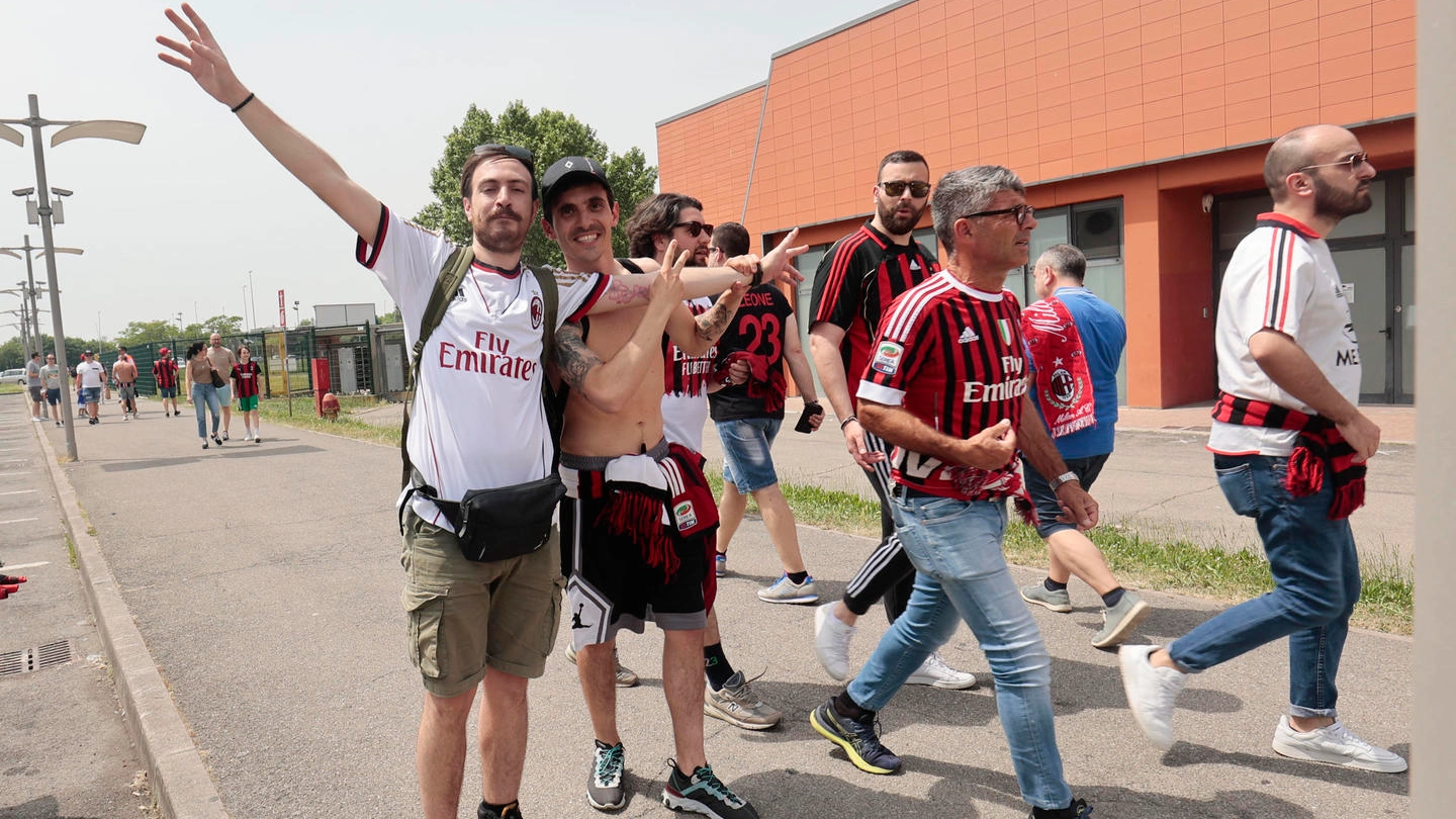 I tifosi del Milan verso il Mapei Stadium