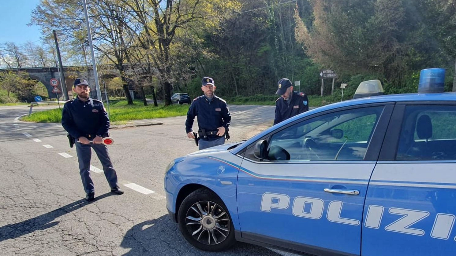 Corrono come fossero all’autodromo di Monza, ritirate tre patenti