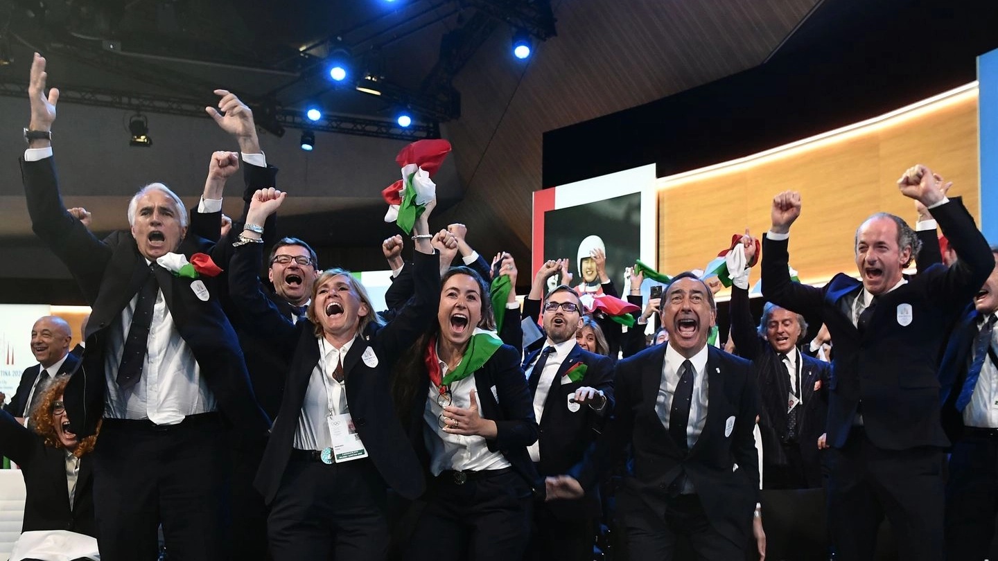 La gioia della delegazione italiana all'annuncio della decisione del Cio (Lapresse)