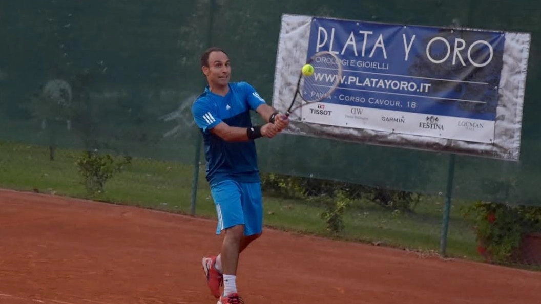 Tennis, per due settimane sui campi del Tennis Club Pavia si disputeranno i campionati provinciali assoluti maschili Open (aperti a tutte le categorie) sia di singolare che di doppio. Cavalleri testa di serie numero 1