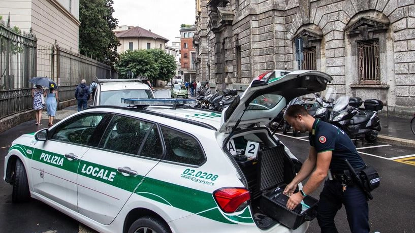 Investito dal taxi  Anziano attraversa  lontano dalle strisce  Travolto e ucciso