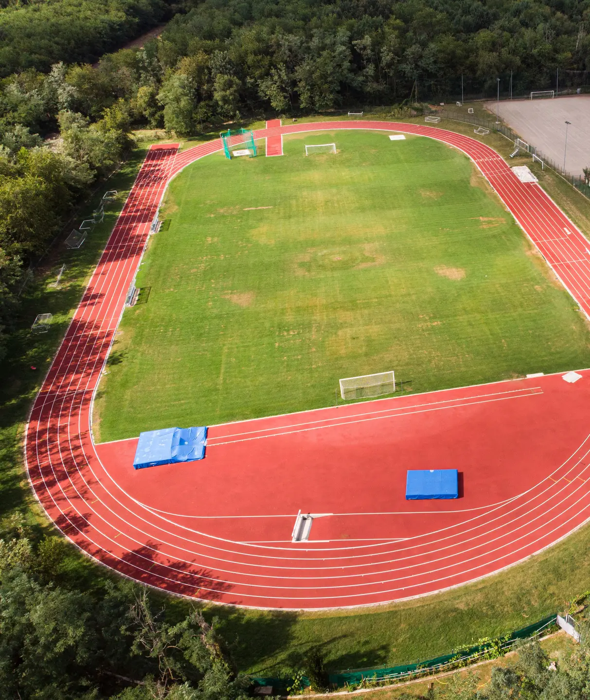 Legnano, ora sul campo di via Pace arriva la luce