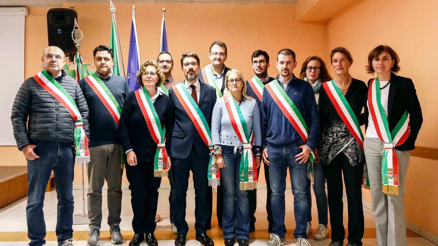 Un recente incontro dei sindaci del Nord Milano e dell'area rhodense
