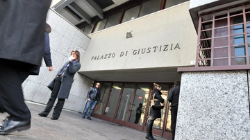 Como, frode fiscale con imprese inesistenti: confiscati 7,7 milioni di euro