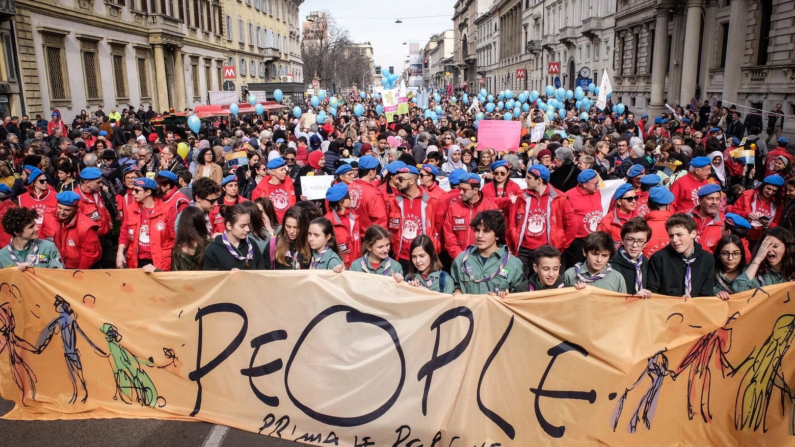 'People - Prima le persone', a Milano la marcia antirazzista per i diritti di tutti