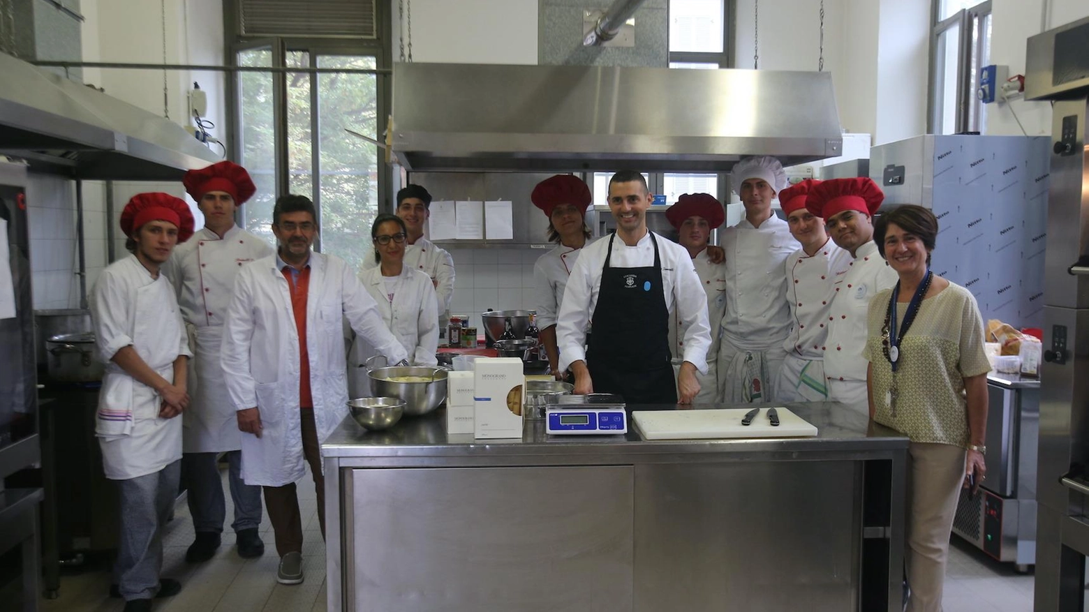 

"All'Olivetti di Monza gli chef stellati in cattedra: l'ex allievo Fumagalli"