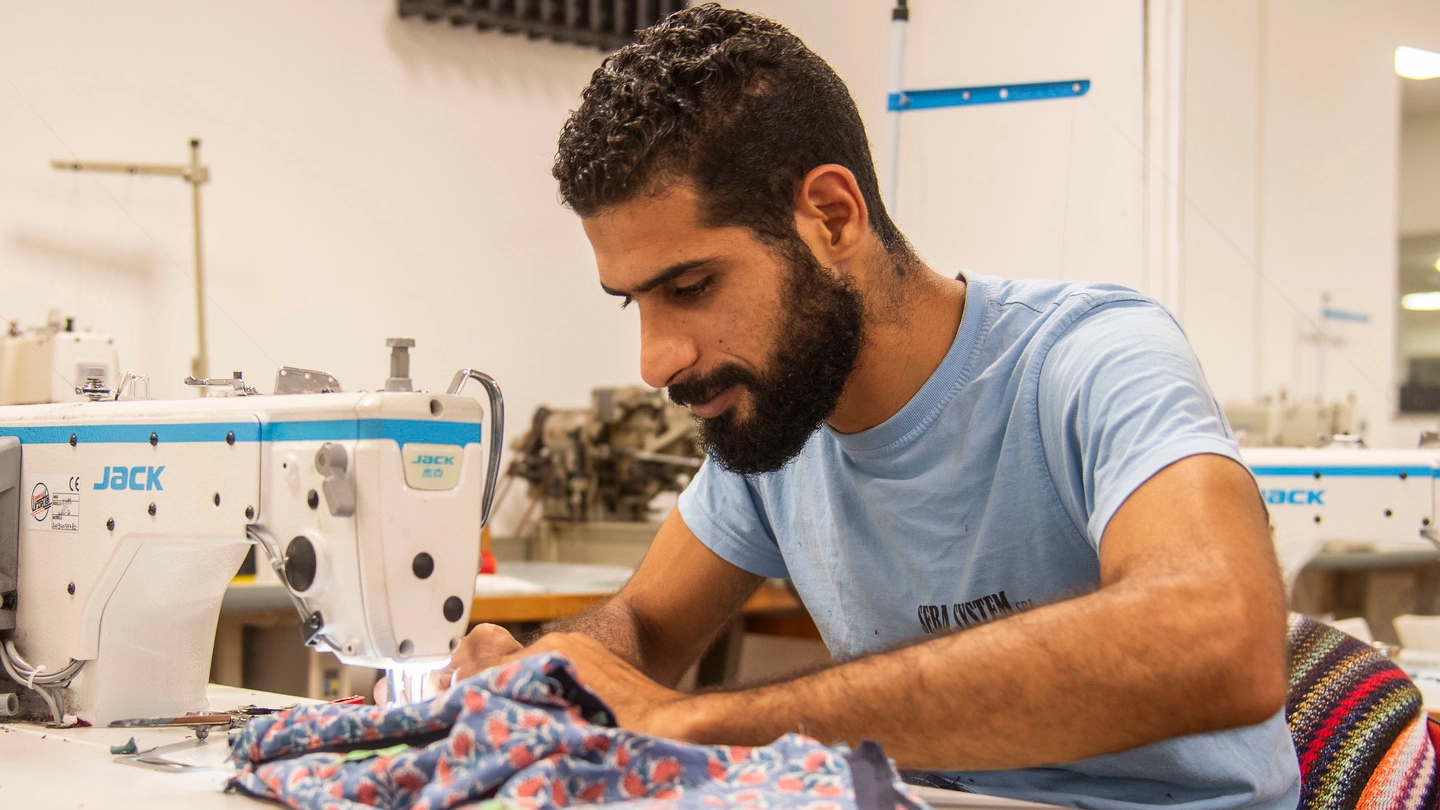 Giovanni Lucchesi racconta com’è nato il laboratorio che produce capi di qualità con tessuti di recupero e che ha già debuttato alla Fashion Week