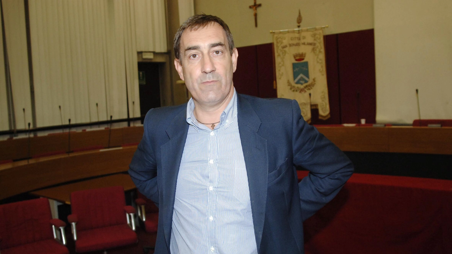 Il sindaco di San Donato Andrea Checchi
