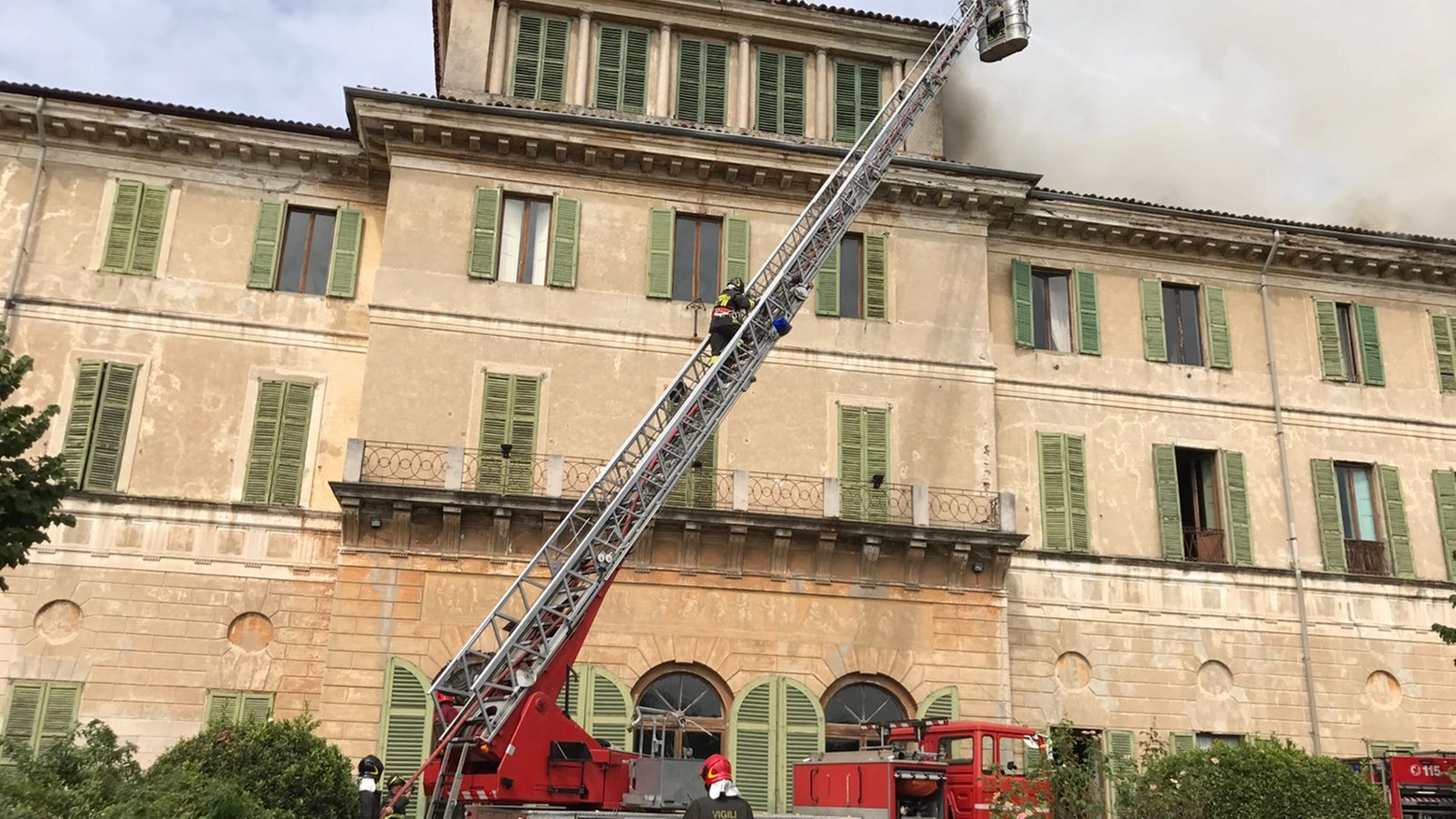 I pompieri a Villa Traversi