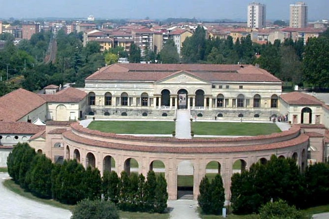 Una veduta di palazzo Te