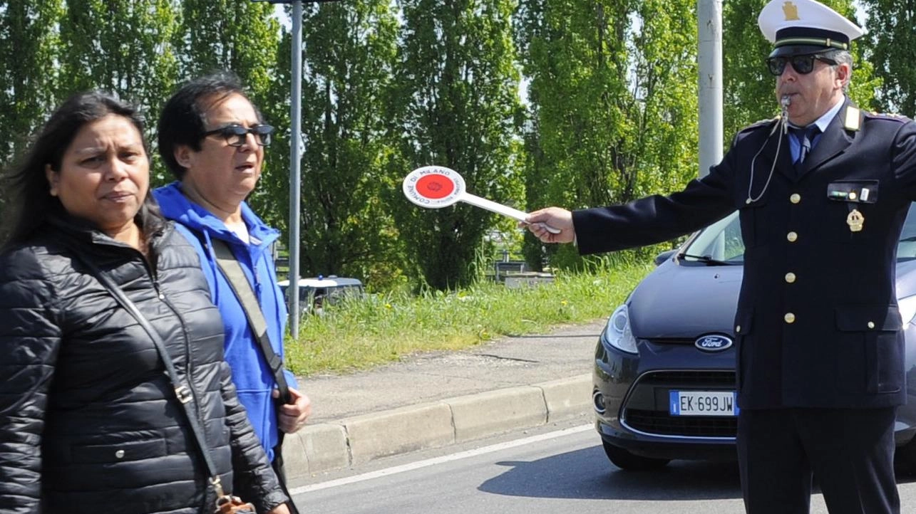 Ciclisti e pedoni a Buccinasco: "Lasciali Passare" per la Sicurezza Stradale
Ciclisti e pedoni a Buccinasco: "Lasciali Passare" per la Sicurezza Stradale