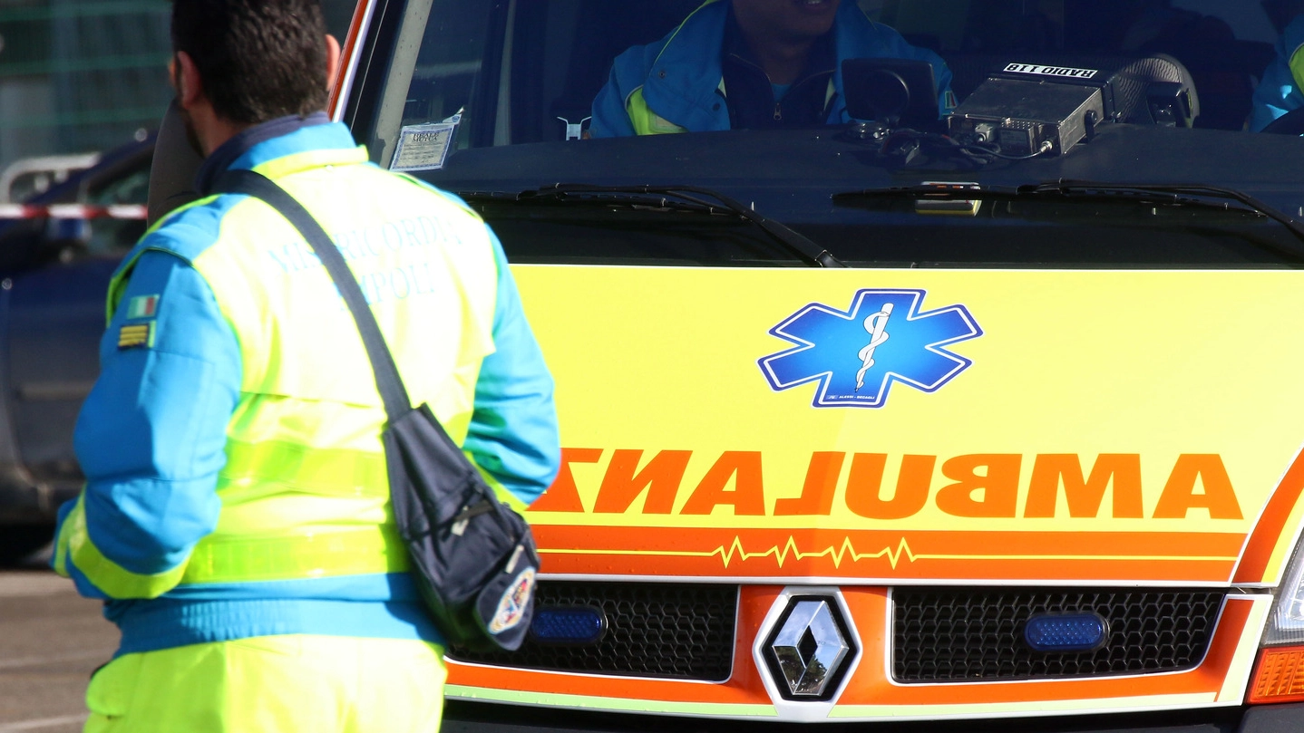 E’ intervenuta un’ambulanza della Croce Azzurra (foto di repertorio)