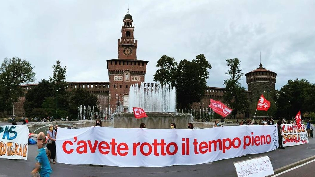 Una manifestazione per il tempo pieno a scuola