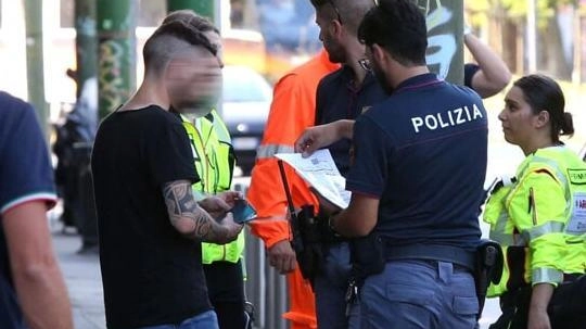 Corano in mano, aggredì i passanti. Chiesta la perizia psichiatrica Corano in mano, aggredì i passanti. Chiesta la perizia psichiatrica