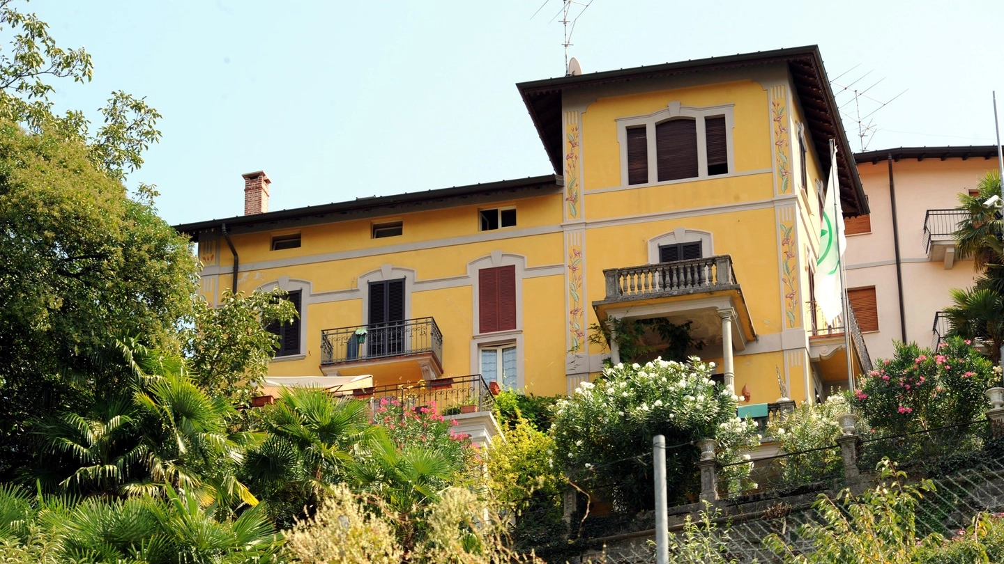 La villa di Umberto Bossi a Gemonio (Newpress)