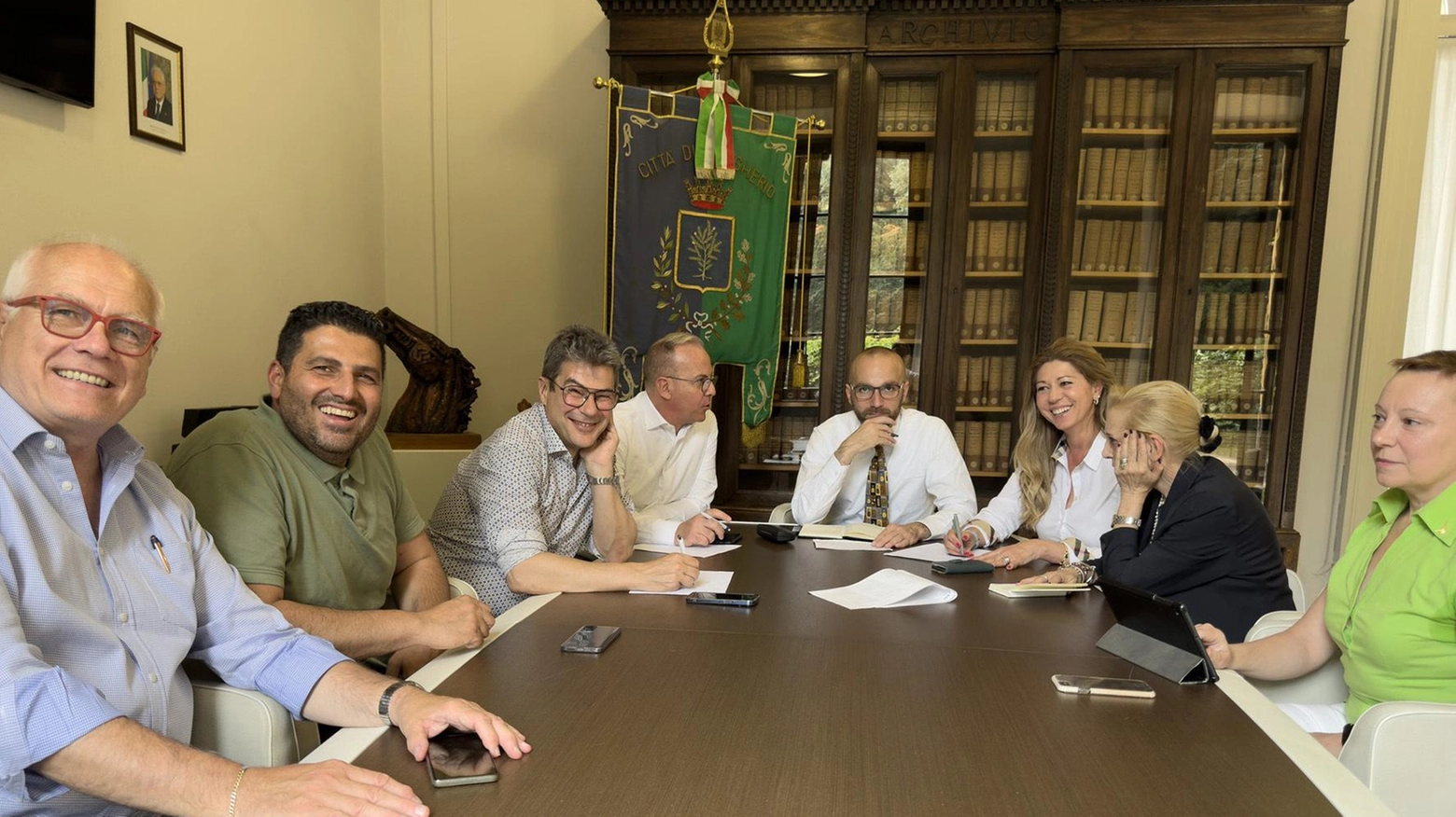 La Giunta di Brugherio Sette assessori nella squadra di Assi Il Pgt resta al sindaco La Giunta di Brugherio Sette assessori nella squadra di Assi Il Pgt resta al sindaco