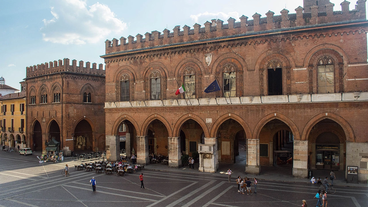 La piazza del Comune di Cremona