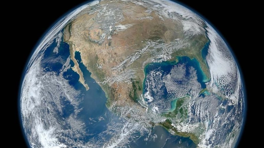 L'immagine della Terra postata da Bezos su Instagram