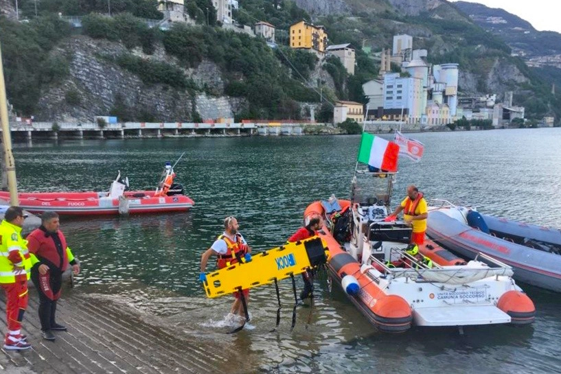 I soccorsi nel lago d'Iseo