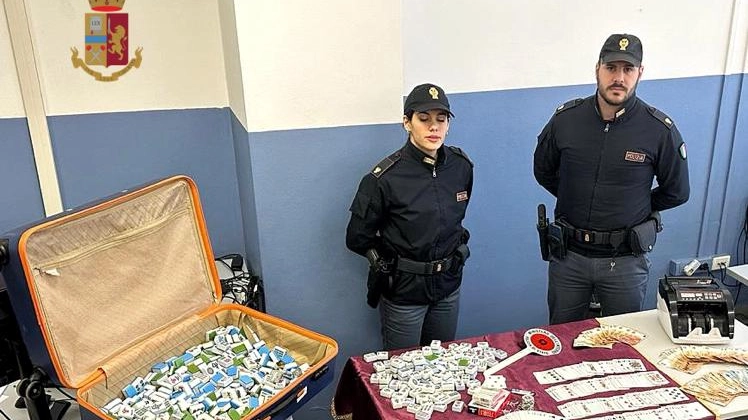 Polizia scopre bisca clandestina in stabile abbandonato di via Bramante