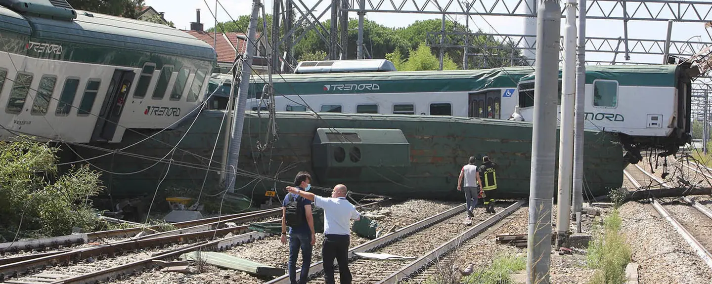 Treno deragliato a Carnate, indagati 13 fra dirigenti e tecnici Trenord