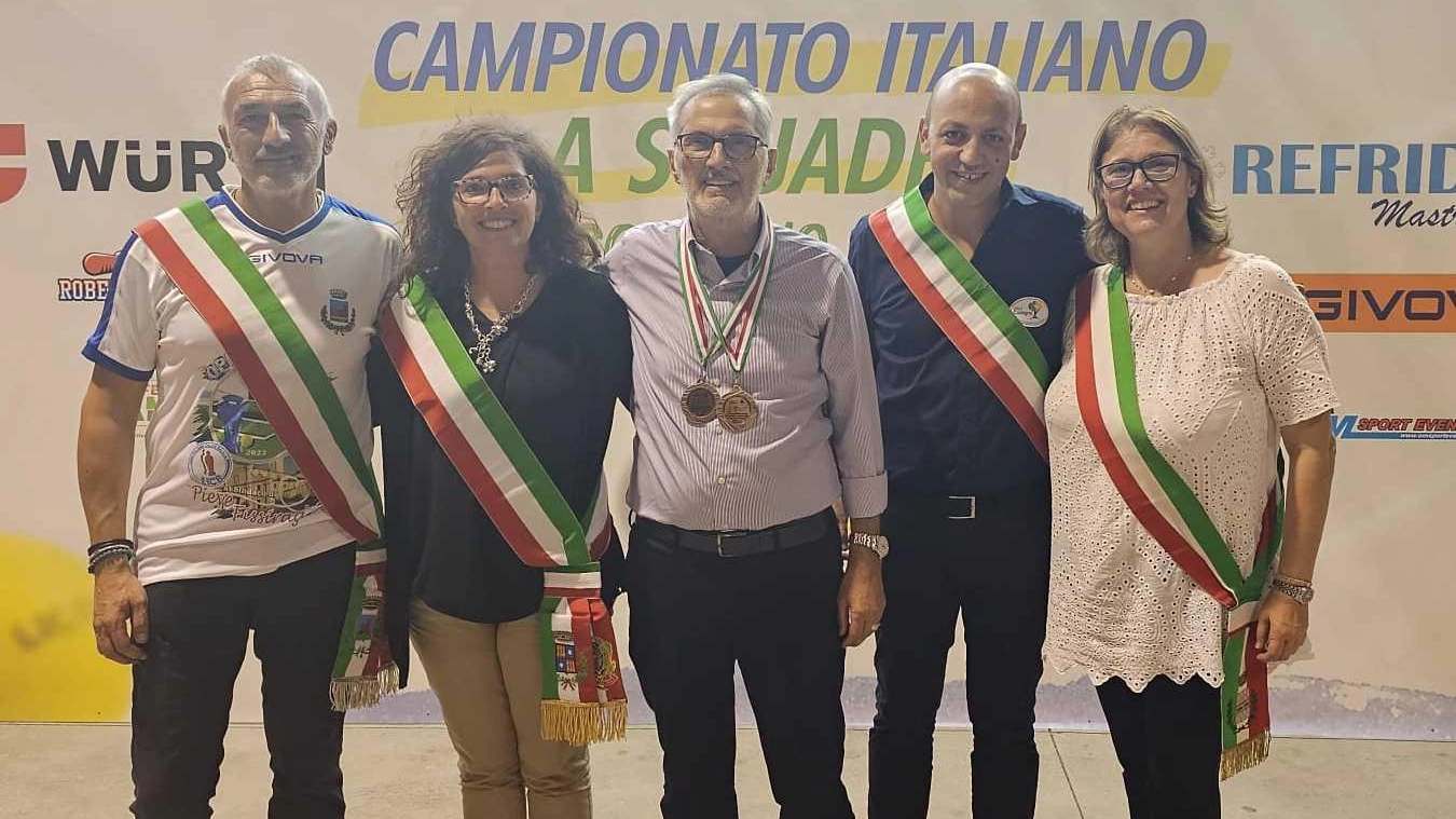 Amministratori, sponsor e scolari. Le sfide a biliardino proseguono Amministratori, sponsor e scolari. Le sfide a biliardino proseguono