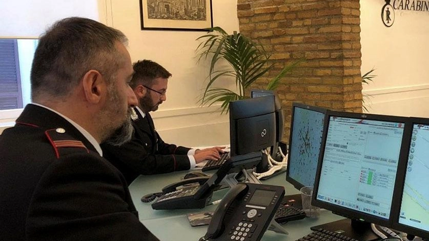 La regina delle truffe online Con le frodi informatiche comprava viaggi e profumi La regina delle truffe online Con le frodi informatiche comprava viaggi e profumi
