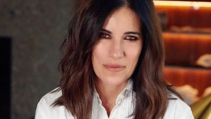Al San Babila arriva la nuova versione del monologo-autobiografia: c’è spazio per l’incidente, ma anche i matrimoni, la musica, la libertà