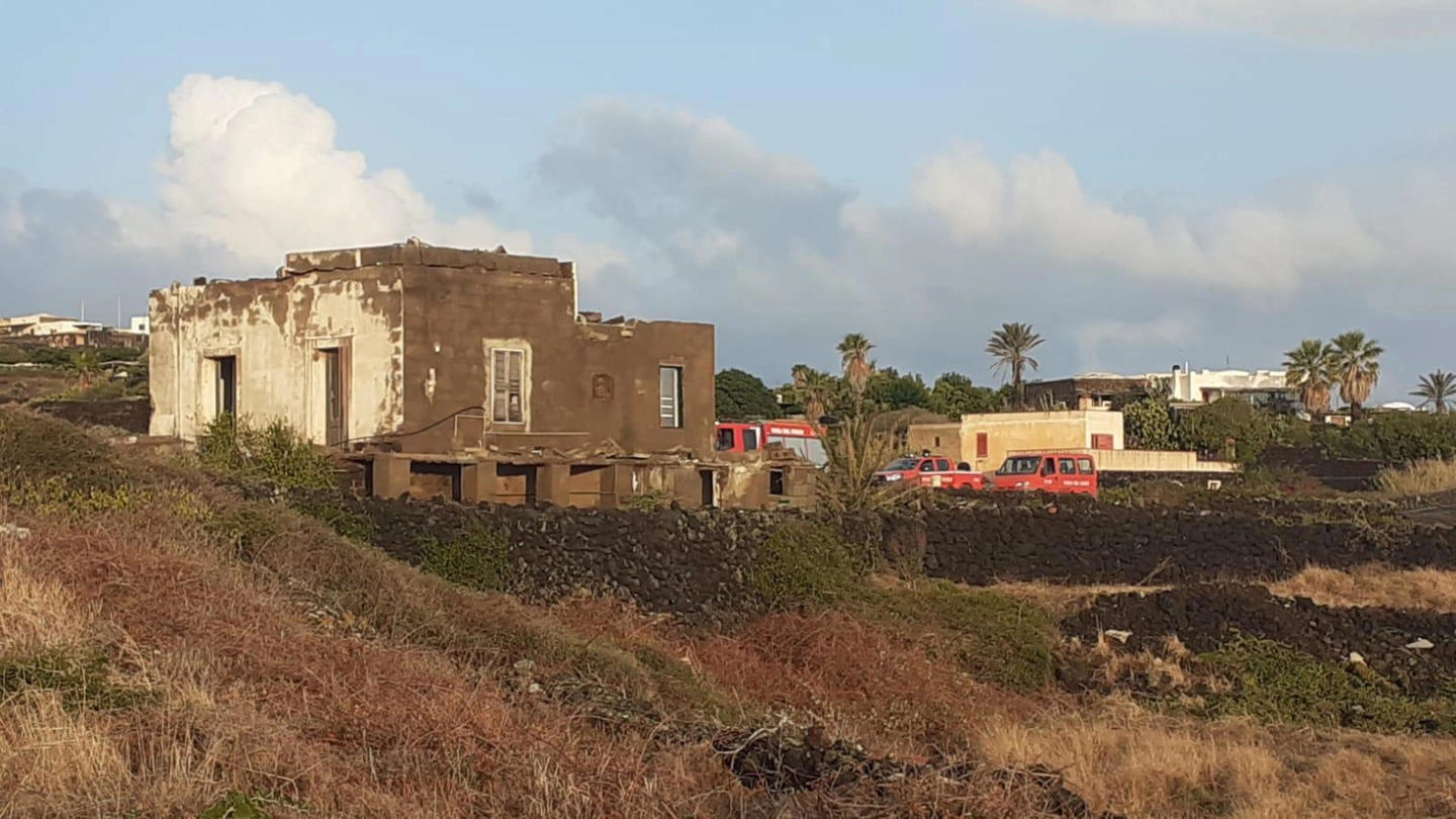 I danni provocati dalla tromba d'aria che ha colpito una vasta area a Pantelleria