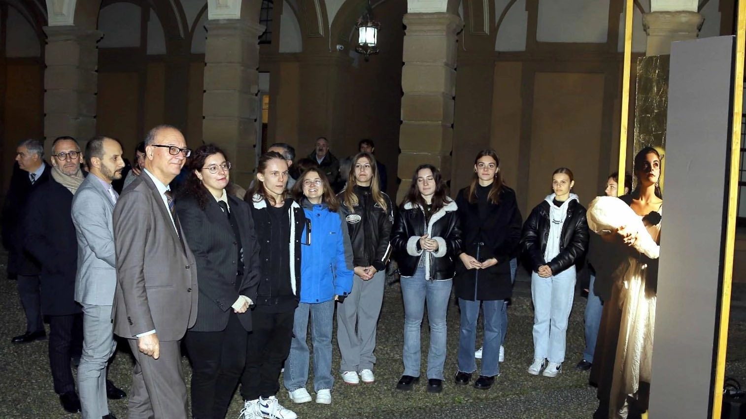 L’omaggio a Manzoni. Il ministro incontra gli studenti lariani: "Parla anche a voi" L’omaggio a Manzoni. Il ministro incontra gli studenti lariani: "Parla anche a voi"