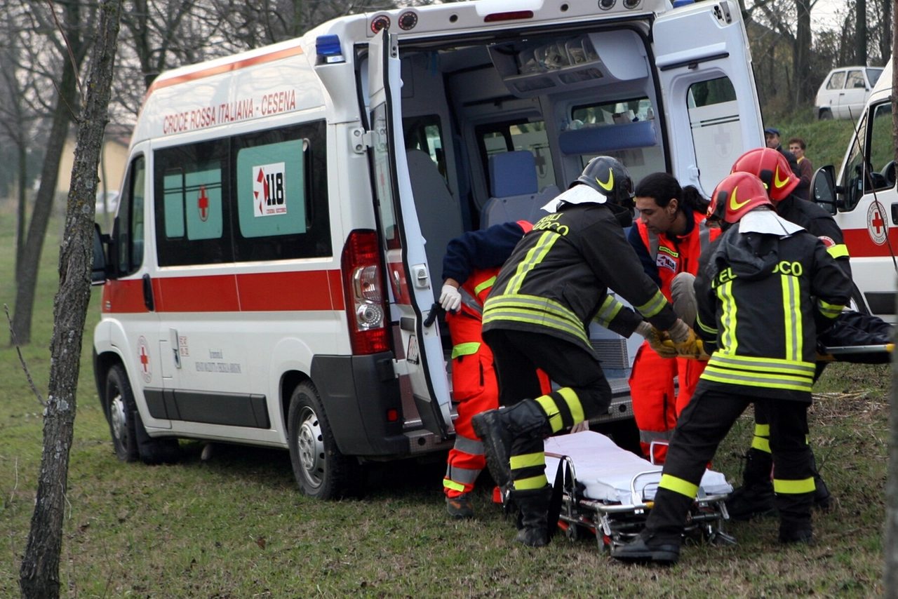 Ambulanza in azione (Archivio)
