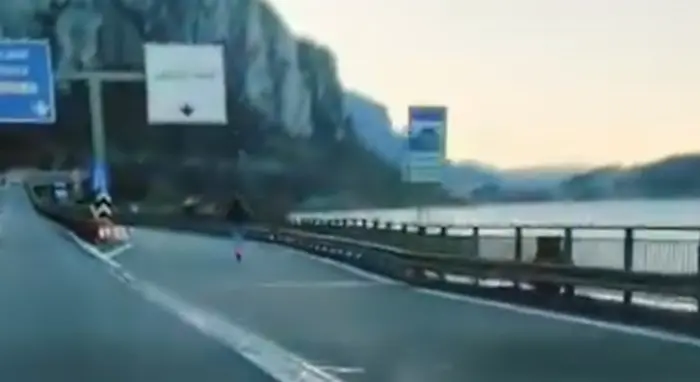 In monopattino sulla Statale 36: è assurdo ma a Lecco si può. Ecco perché / Video