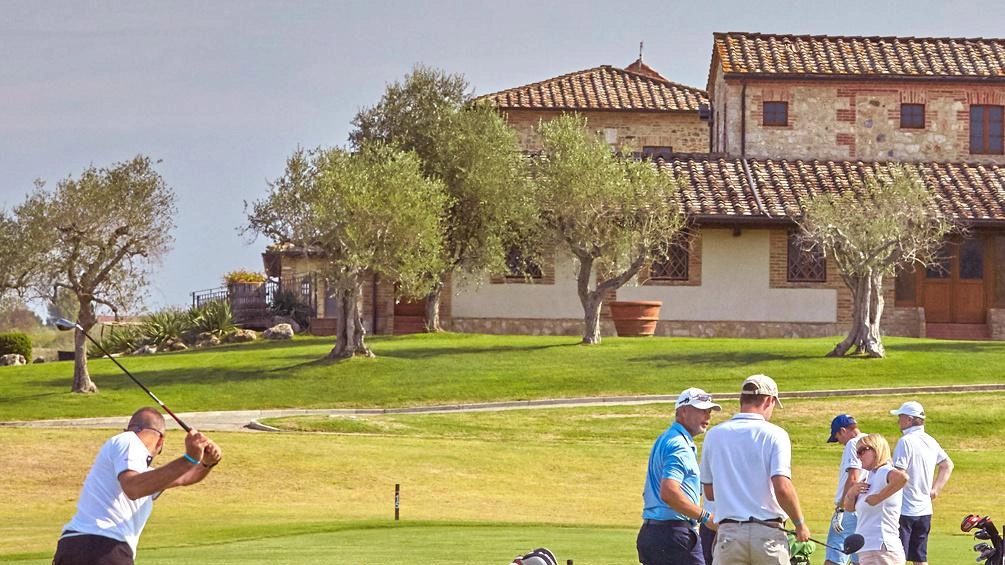 Grande sport al Golf Club Varese. In gara 108 atlete da 22 Paesi Grande sport al Golf Club Varese. In gara 108 atlete da 22 Paesi
