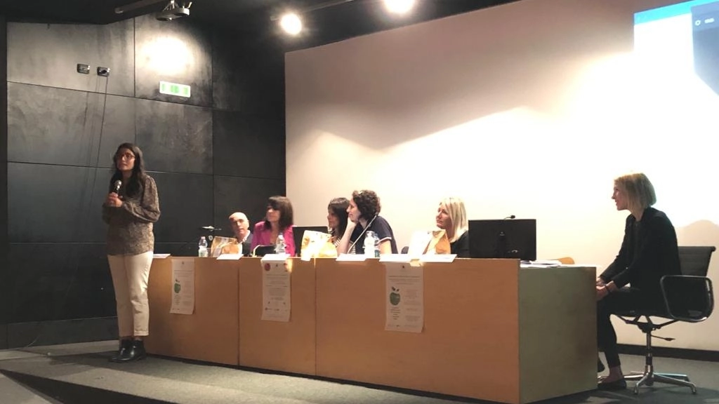 La presentazione del progetto è avvenuta nella biblioteca di Como La presentazione del progetto è avvenuta nella biblioteca di Como