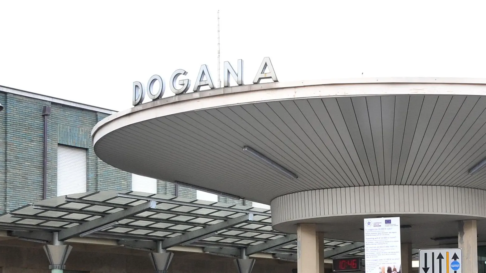 Finanziere ferito, la difesa degli ufficiali dà la colpa alle Dogane