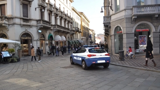 Una pattuglia della polizia a Monza