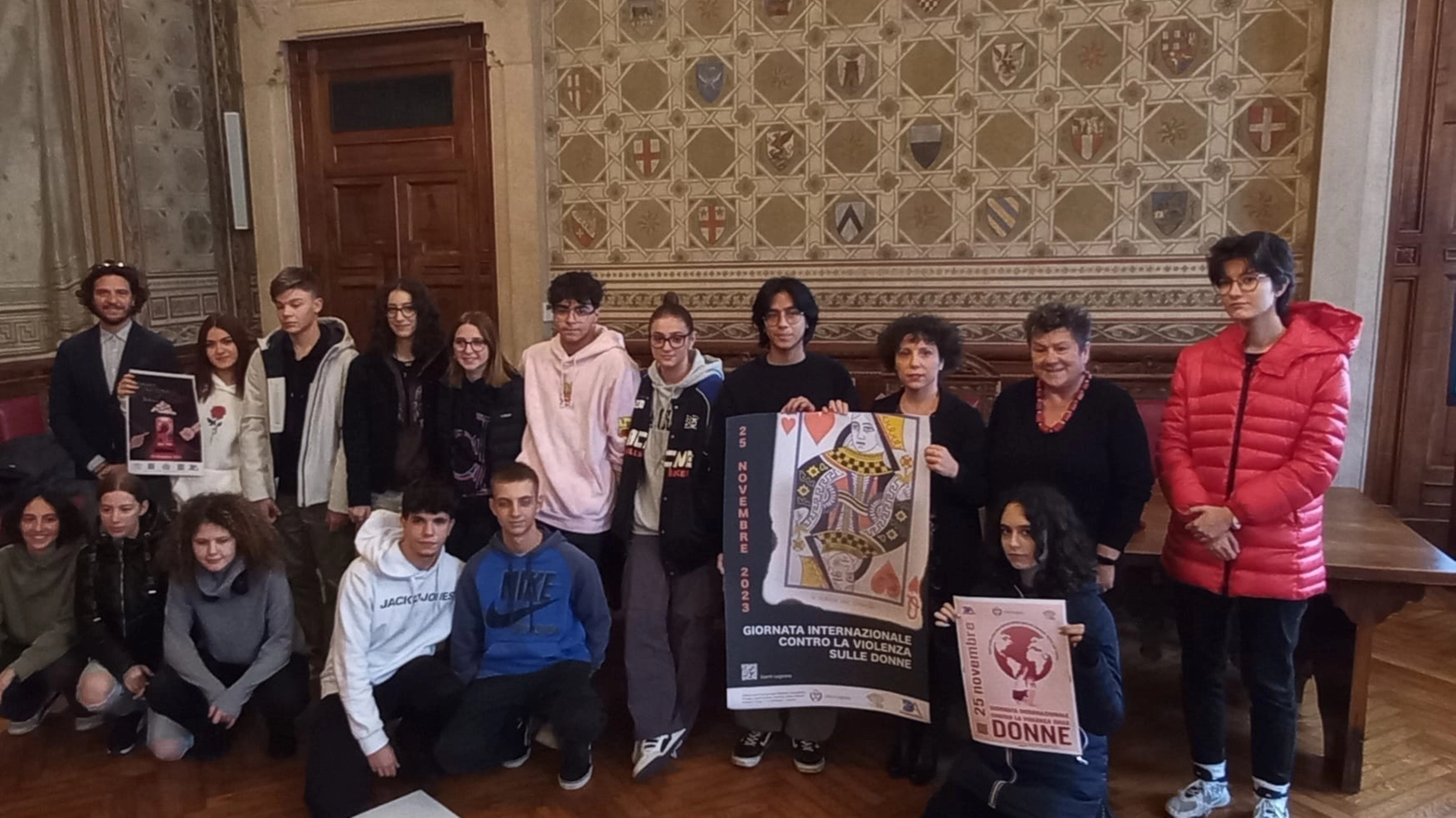 Il manifesto per la “Giornata internazionale contro la violenza sulle donne" Il manifesto per la “Giornata internazionale contro la violenza sulle donne"