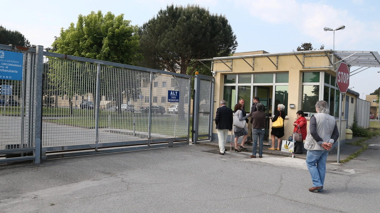 L’ingresso del carcere di Vigevano 