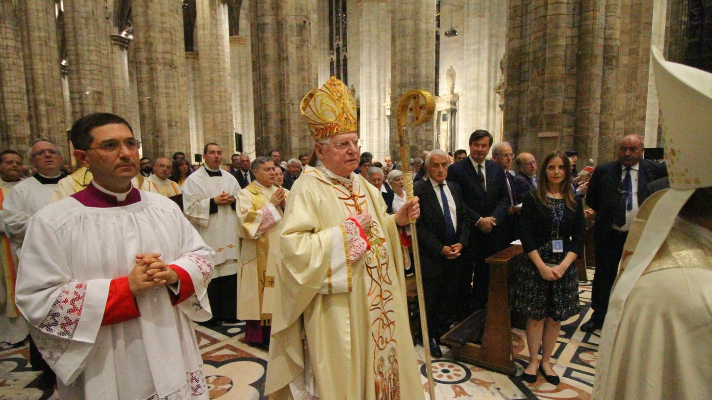 L'ultima messa di Angelo Scola in Duomo (Newpress)